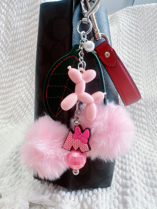 Minnie Loves Cherries
